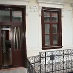 Flower Apartment
