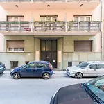 Oasis Apartments - Liberty Bridge