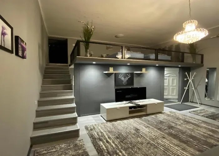 Real Deal Apartment