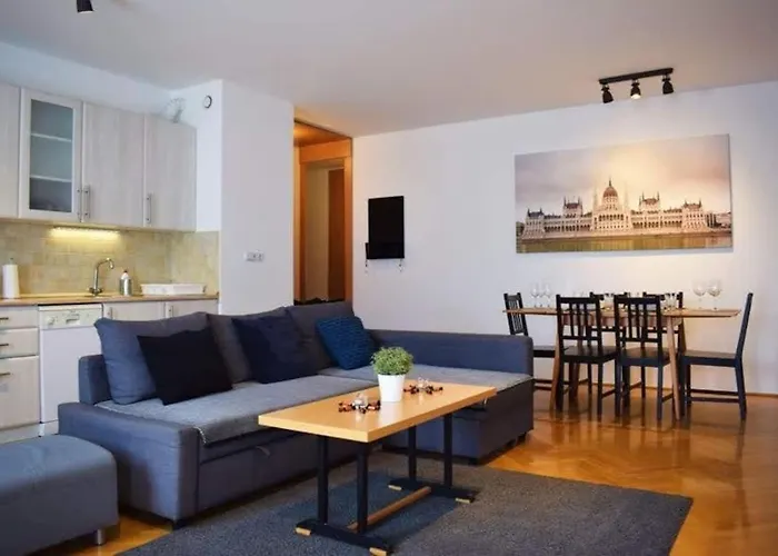 Cosy Apartment In Budapest Downtown With Free Garage Parking