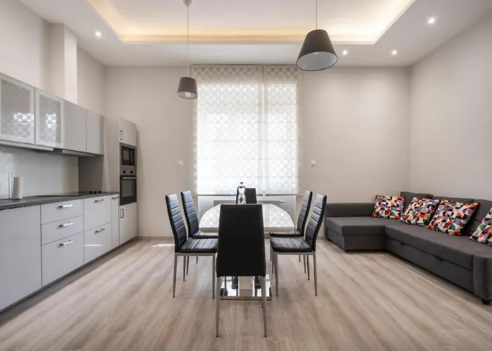 Cascade Corvin Apartment