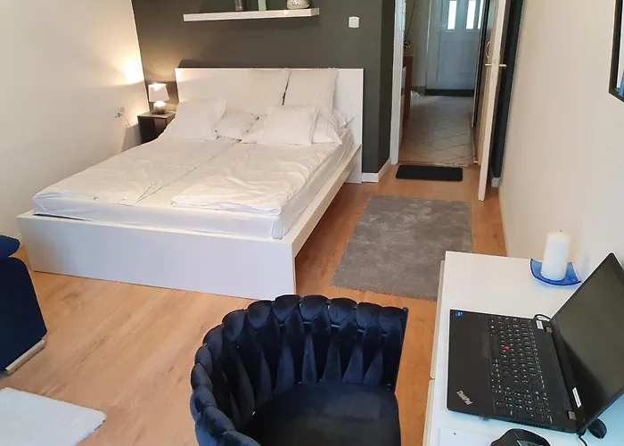 BöSIX Apartman