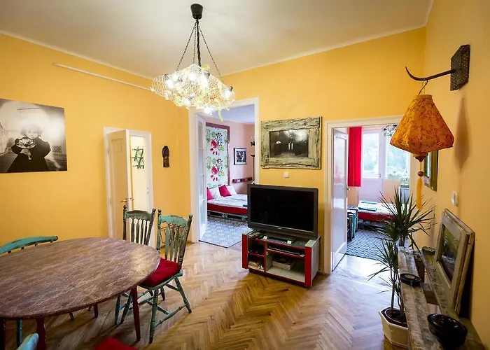 Cosy Art Flat