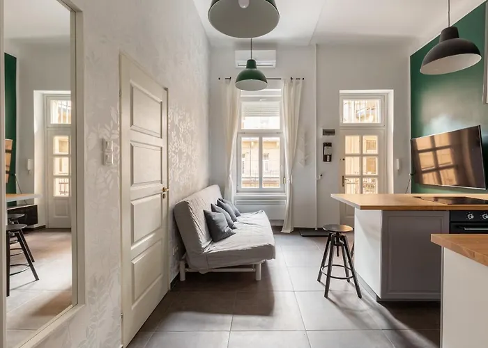 D63 Dohany Apartment