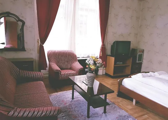 Retro Rooms