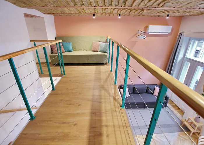 Awesome Budapest Downtown Studio W Balcony & Free Private Parking