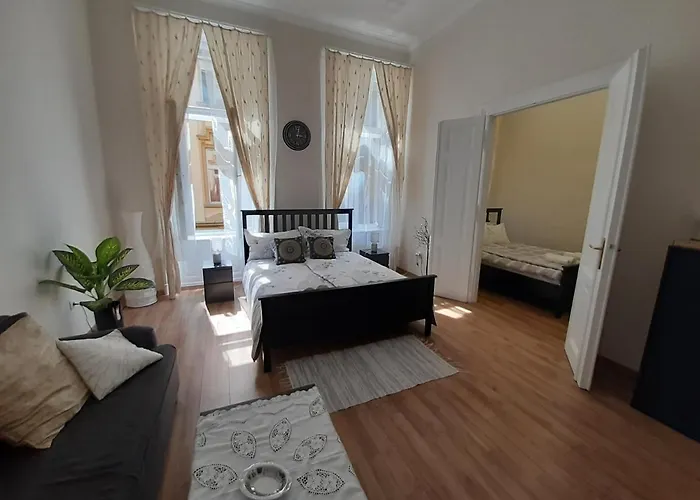Dohany Central Apartment