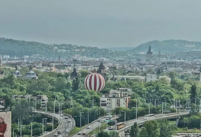 Budapest Skyline Apartment