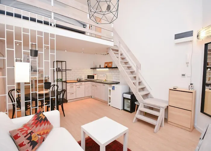 Stylish Home In Downtown Budapest For 2-4 People