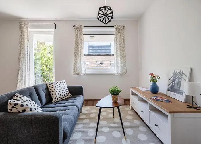 Iris Indigo Apartment