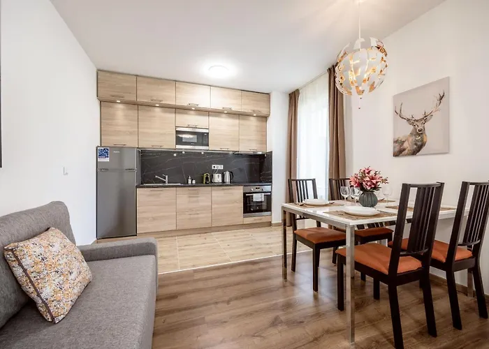 211 / 1 Bedroom / Modern Condo In City Center