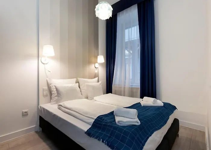 Grand & Luxurious In The Heart Of Budapest, 2Br & 2Bt