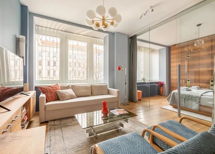 Bauhaus Luxury 2-Bedroom In The Absolute Center