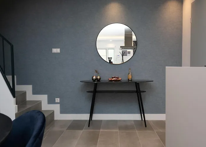 Luxury Cozy 2 Bdr Downtown Apt.7