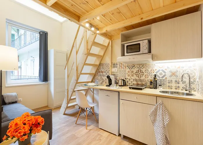 Mezzanine Apartments - Air Conditioned Studios
