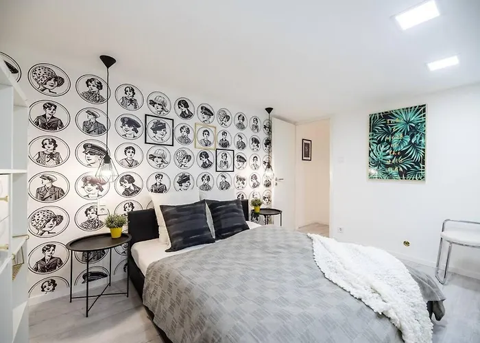 Renovated Design Apartment Close To The Danube