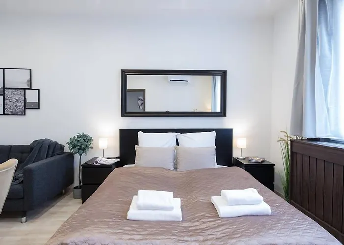Very Central Modern And Cozy Ac Apartment