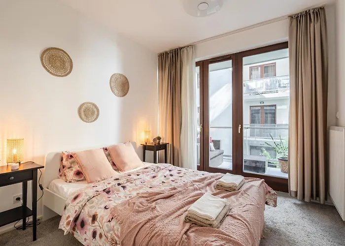 Home Of Serenity - 2 Bdr, Free Parking And Terrace