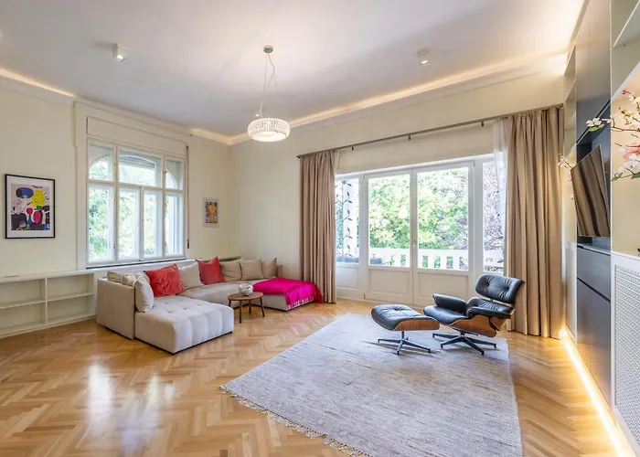 Stunning Rose Hill Premium Apartment