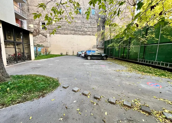 Best Seasons Andrassy