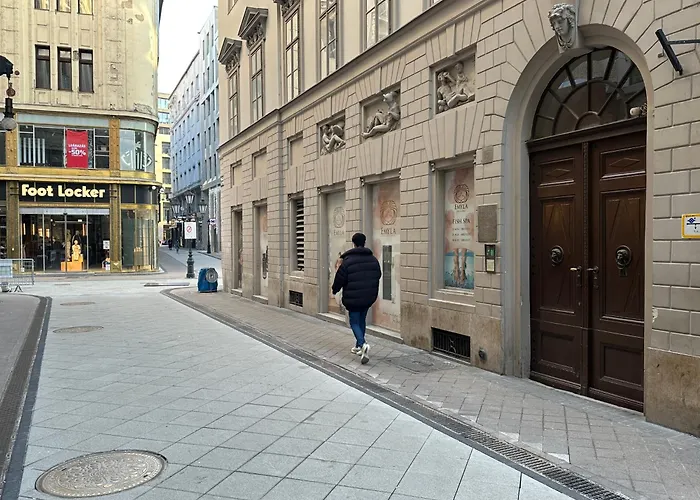 Downtown Life At Vaci Street