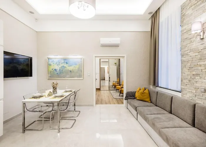 Downtown Deluxe Apartment