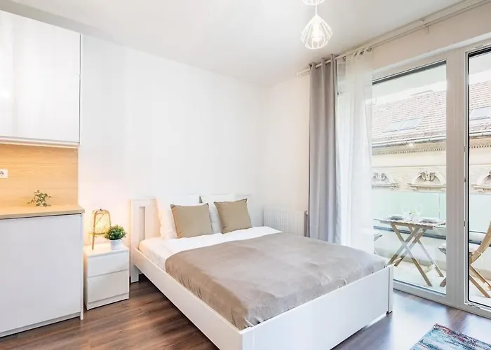Central - New With Balcony - Comfy