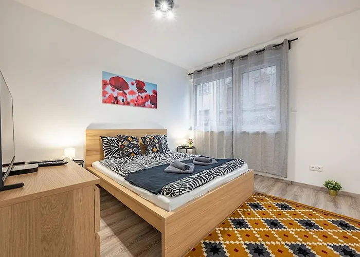 Tol26 Chic Studio Apt In New Building