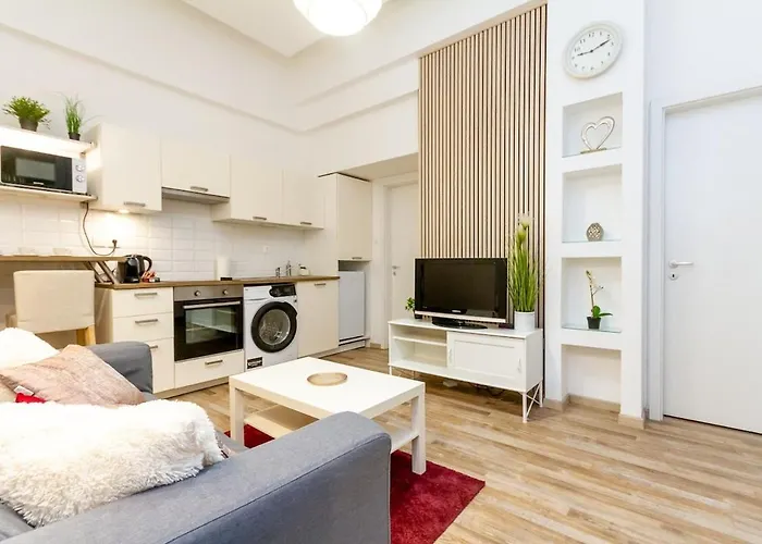 Urbannest Apartman - Free Garage!
