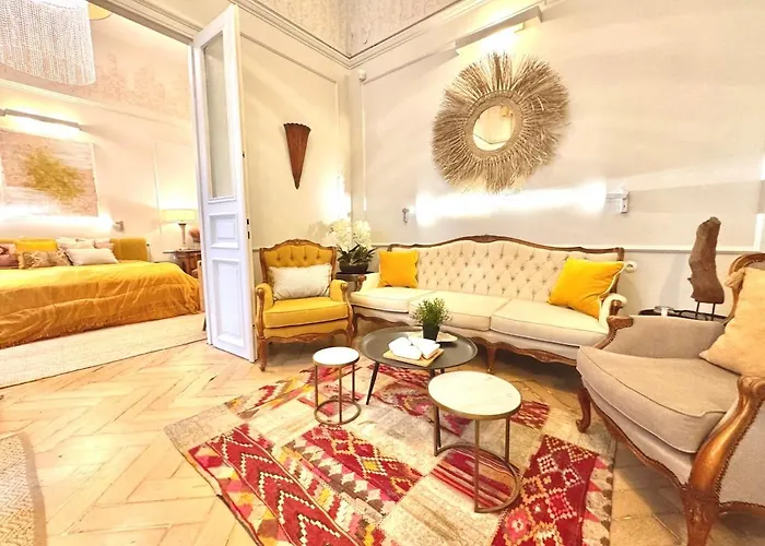 Andrassy Palace-Stylish 2