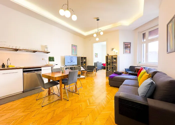 Spacious 4Br Oasis In Central Budapest - Bp Sky