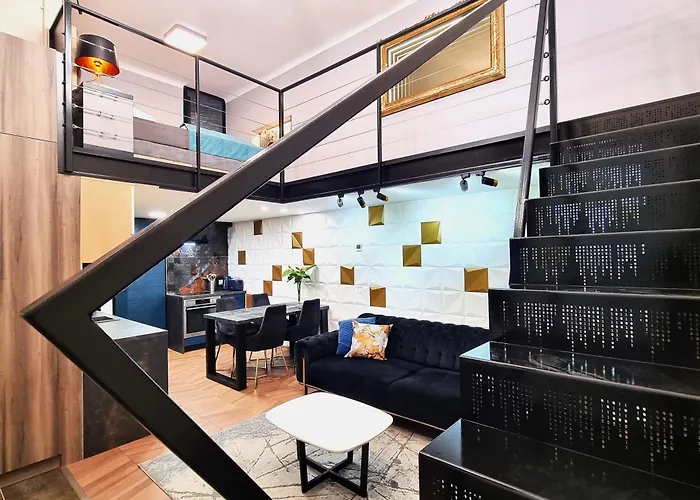 Goldcentral Apartment Neocity B6 - Next To New York Cafe