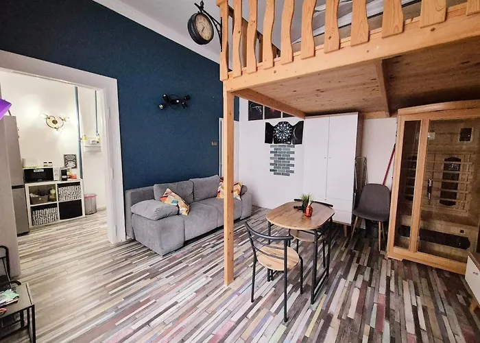 Hookah Apartment 13