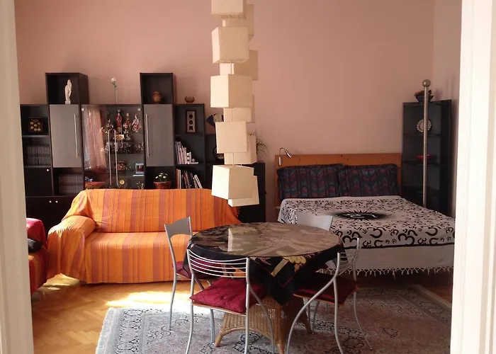 Edith\'S Place In Budapest