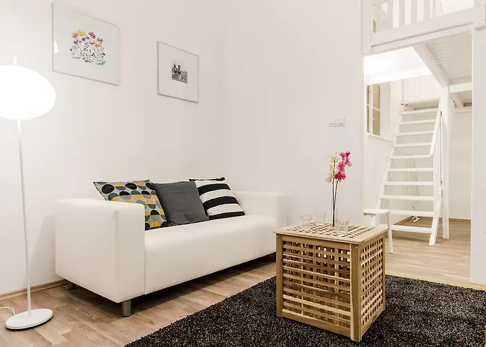 Clove Apartment