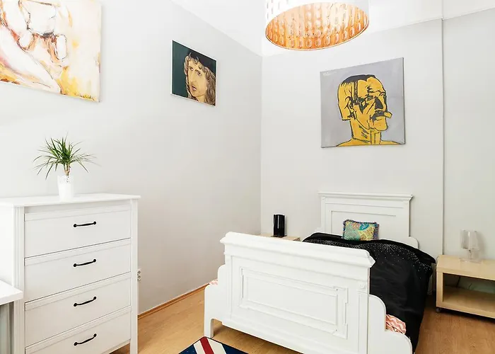 Wind Queen Apartment With Air Condition