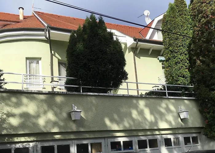 Villa Arató