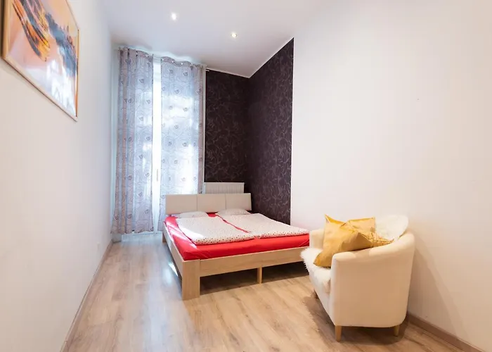 Standard Apartment By Hi5 - West End Center