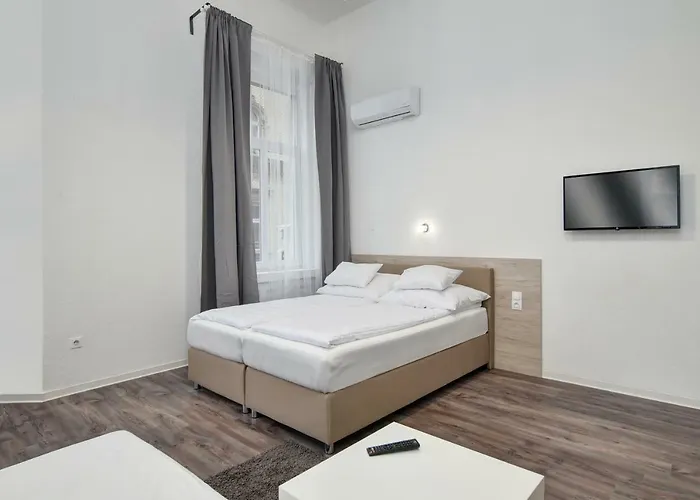 Heart Of Downtown Apartment