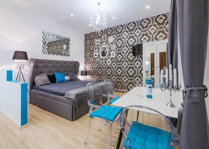 Parking, Ac, 2 Bedroom Design Flat In The Center