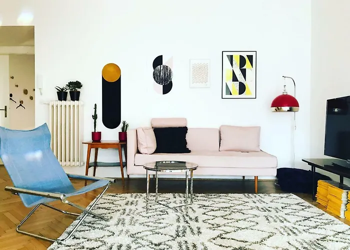 Spacious Bauhaus Icon Flat With Fitness Room In Central Buda, Close To The River And Margaret Island