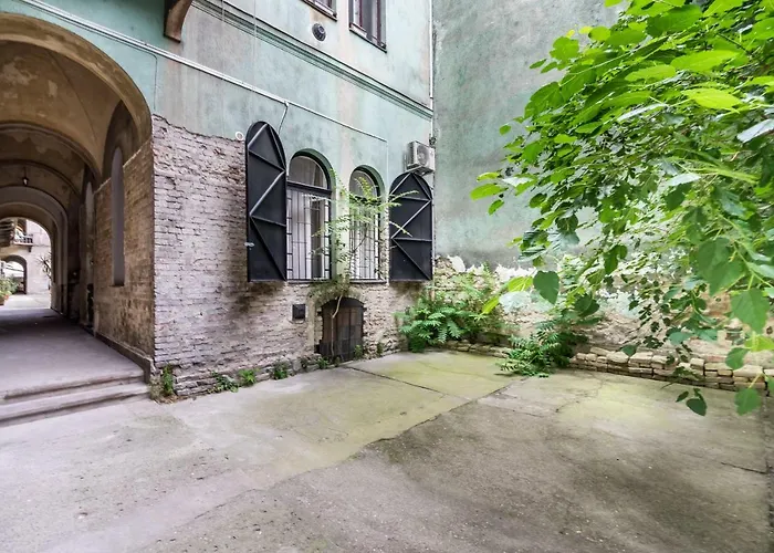 Own Budapest At Gozsdu