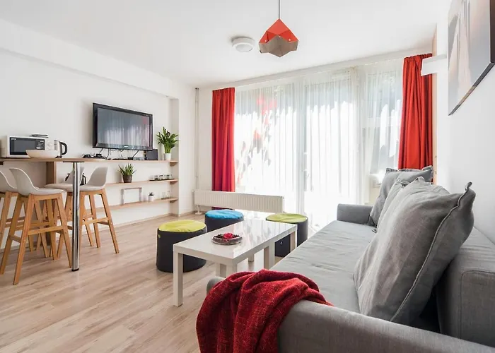 Modern Four Bedroom Apartment In Palace District