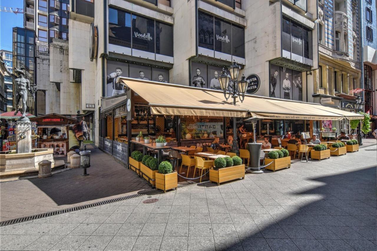 Apartment Fashion Street Boutique
