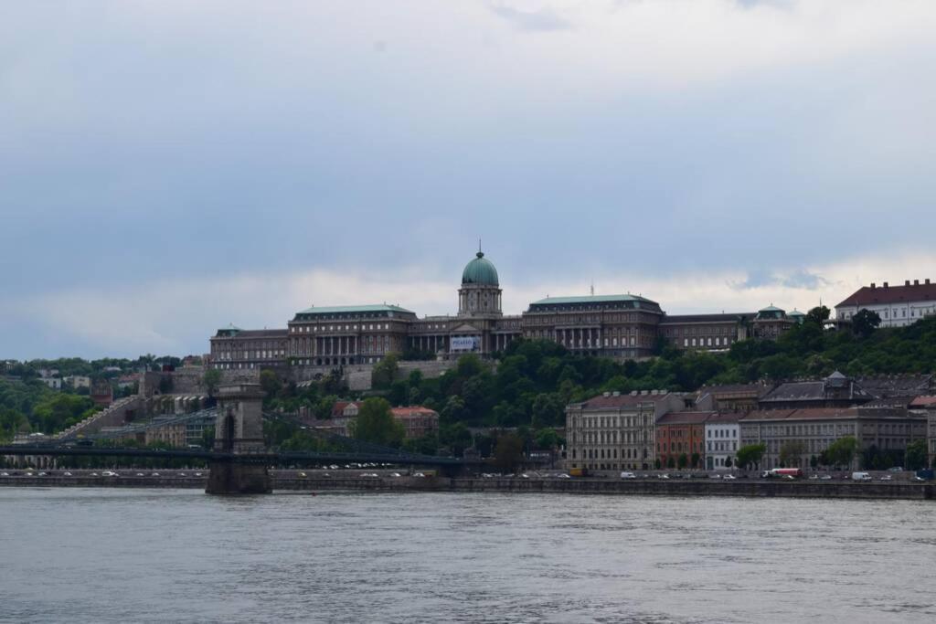 Cosy Just Next To Parliament Apartamento Budapest