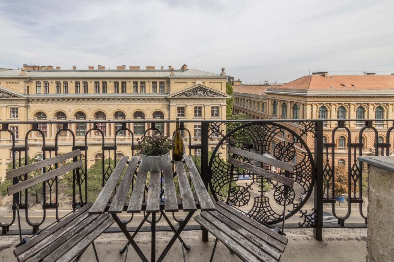 Astoria Balcony Appartamento Budapest