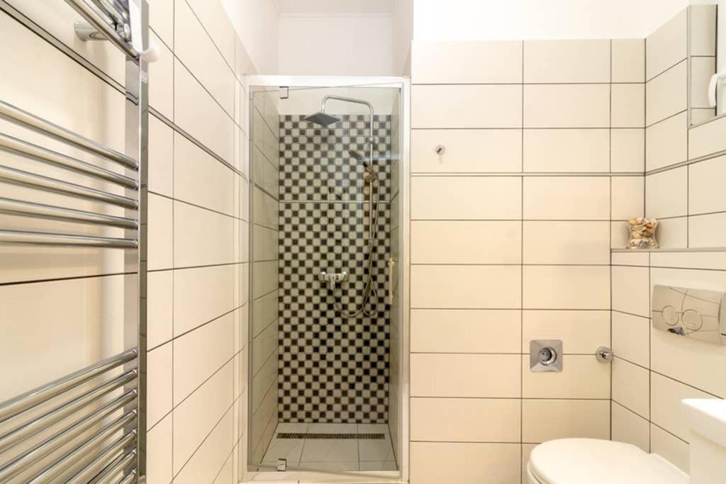 And Cozy Next To The Parliament Apartment Budapest