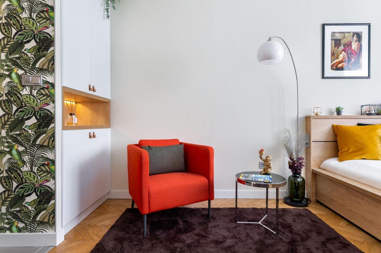 Apartment Secret Diamond Of The