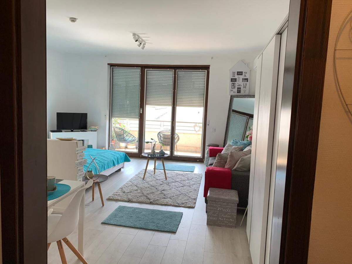 Lejlighed Sunny Deluxe Apt. & Terrace