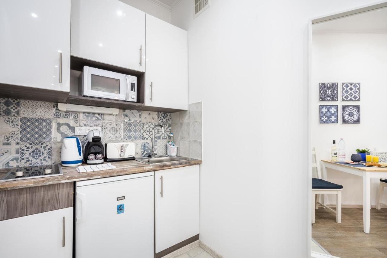 Bpr Shiny Deluxe Apartament